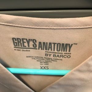 Women’s XXS light tan Greys Anatomy Scrub Top